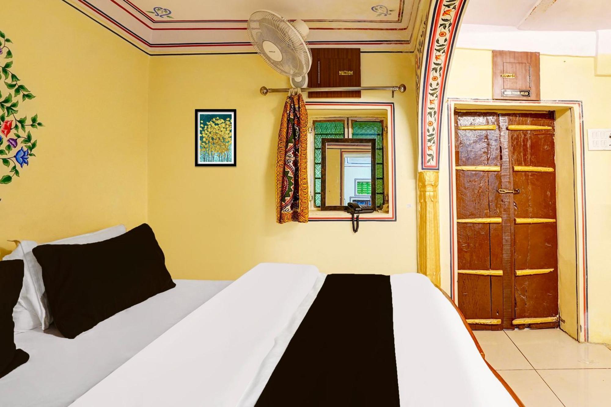 Super Collection O Ramganj Near Hawa Mahal Hotel Jaipur Eksteriør billede